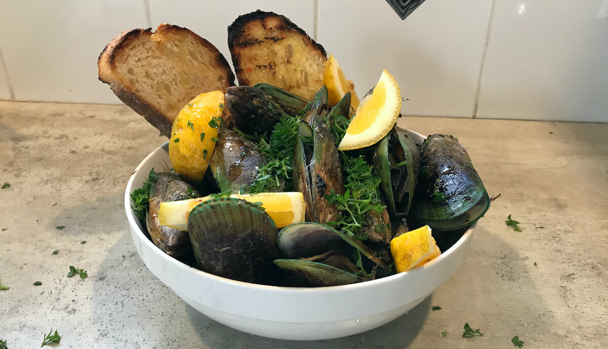Grilled Mussels With Chili and Garlic (In 5 Easy Steps) Simply Meat