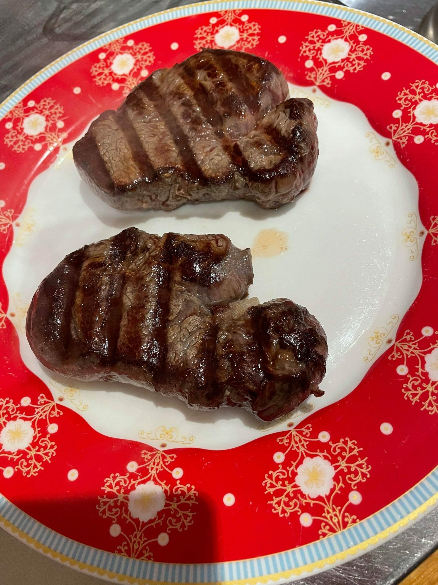 Signs Your Steak Has Gone Bad (You HAVE to See These!!) Simply Meat