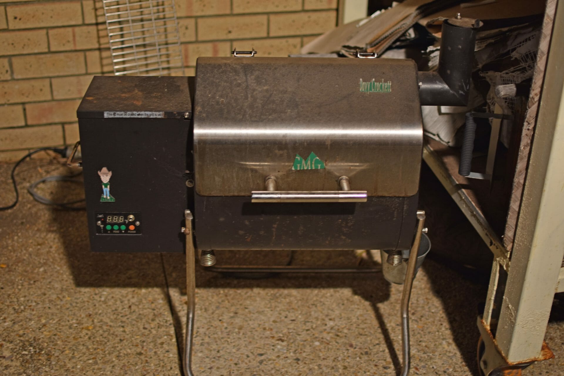 Can You Use Charcoal In A Pellet Grill (5 Reasons You Can't!) Simply