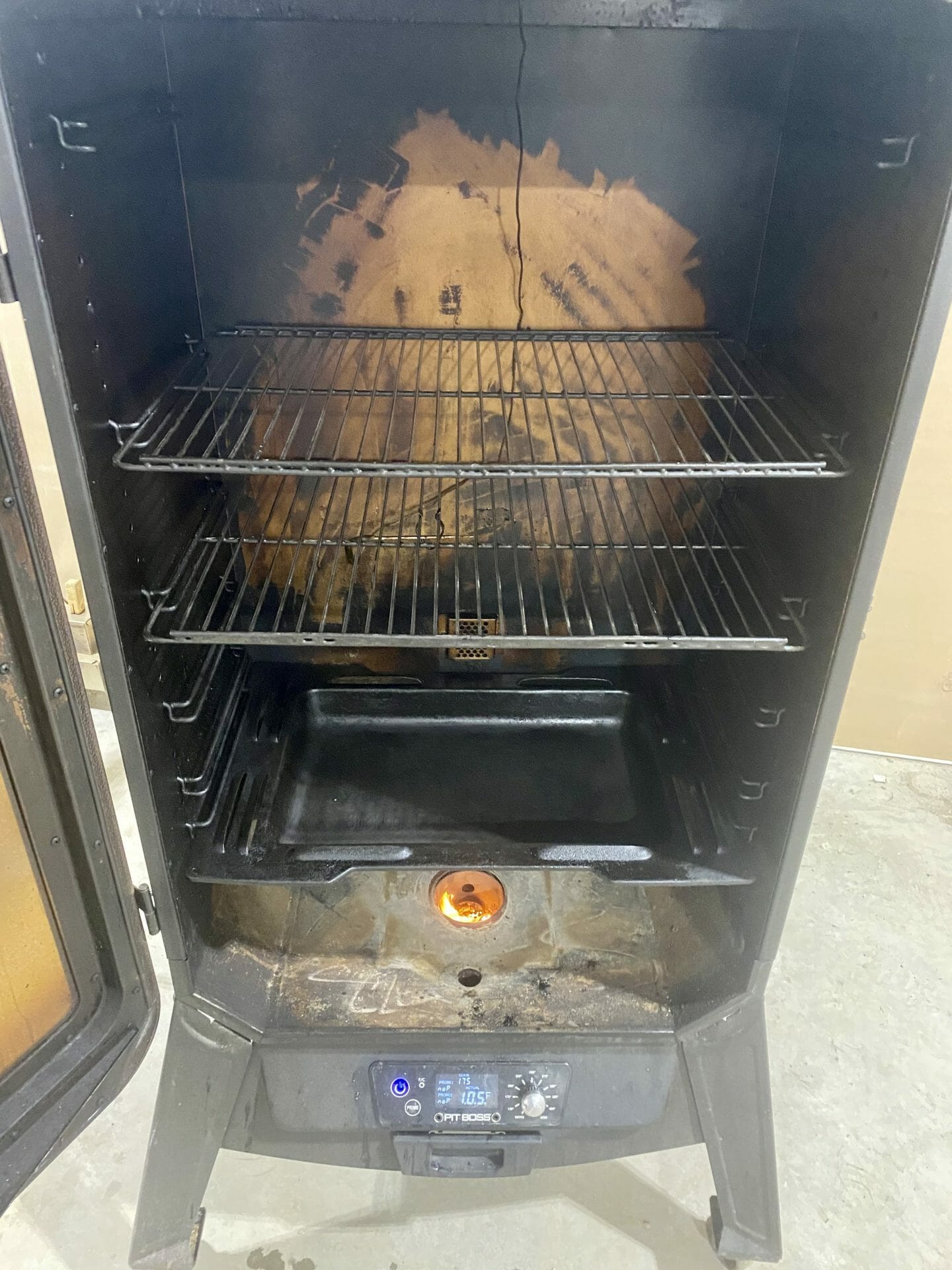 How To Use A Smoke Tube In A Pellet Grill (3 Simple Steps) Simply